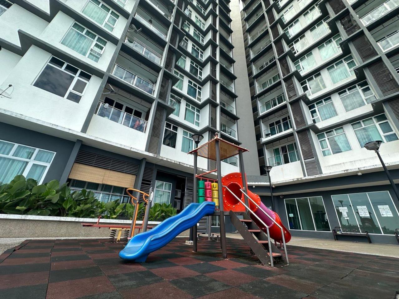 Cahaya Qaira Homestay @ D'Perdana Κότα Μπάρου Εξωτερικό φωτογραφία