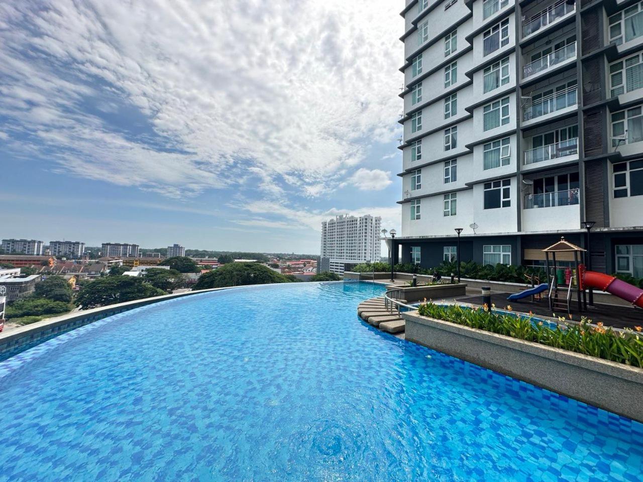 Cahaya Qaira Homestay @ D'Perdana Κότα Μπάρου Εξωτερικό φωτογραφία
